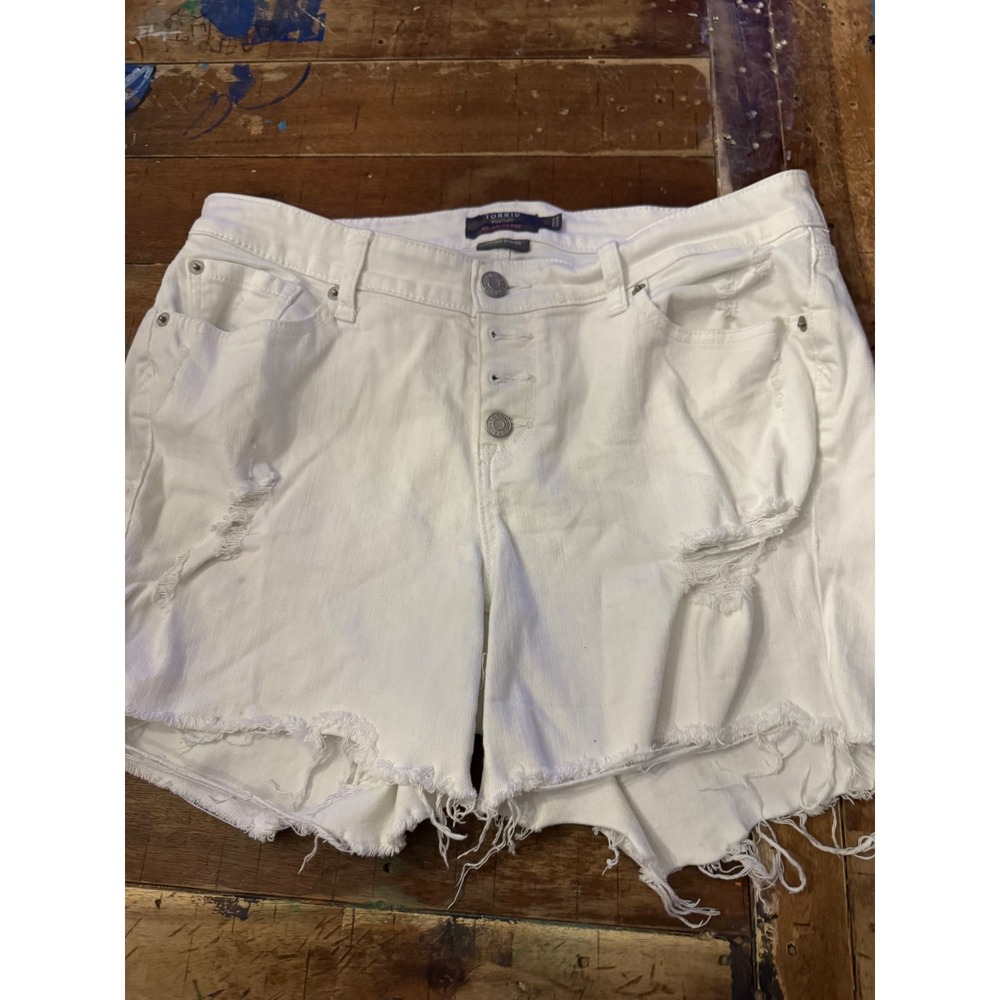 Torrid White Distressed Denim Shorts Mid-Rise Mid Short Button Fly Size 12